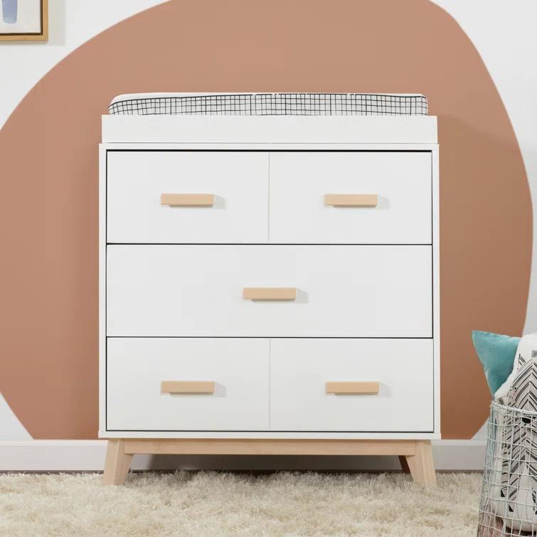 Scoot 3 Drawer Changing Table
