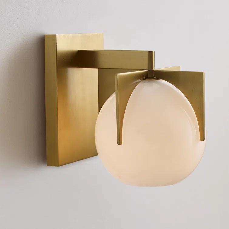 Sadaris 1 - Light Dimmable Armed Sconce