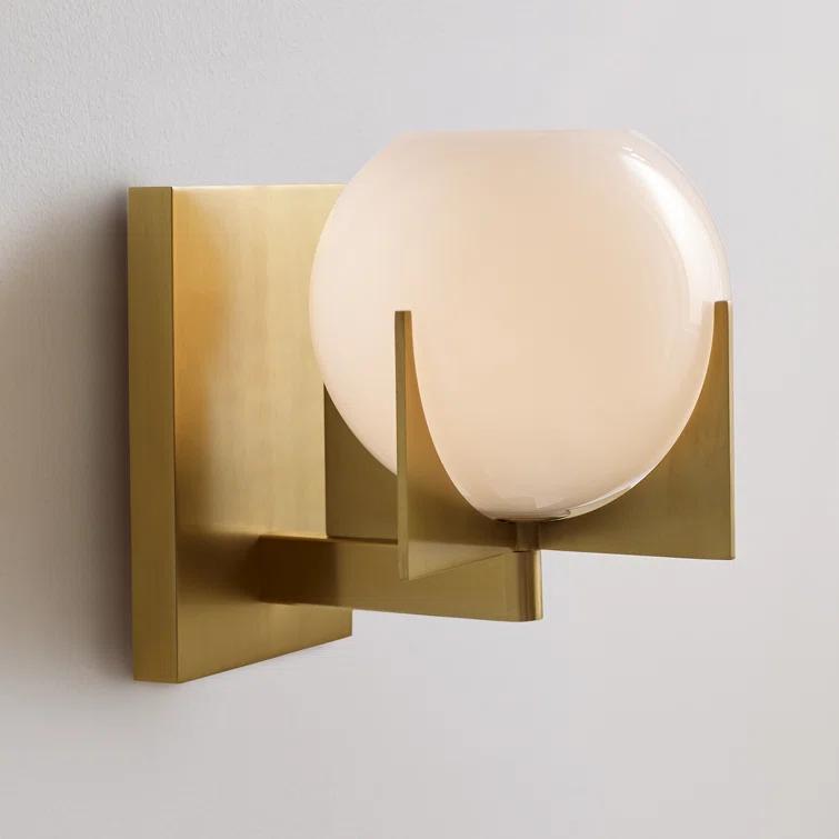 Sadaris 1 - Light Dimmable Armed Sconce