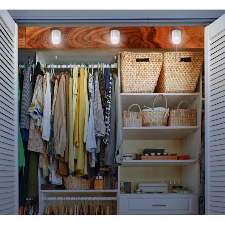 1 - Light Under Cabinet Puck Light