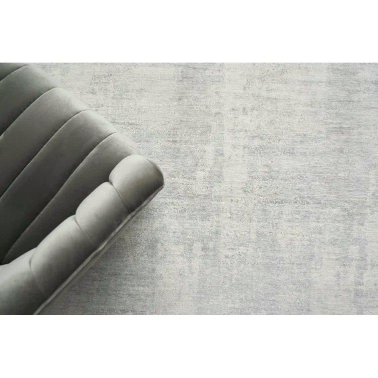 Fine Pure Silk Hand-Knotted Silver/Ivory Area Rug