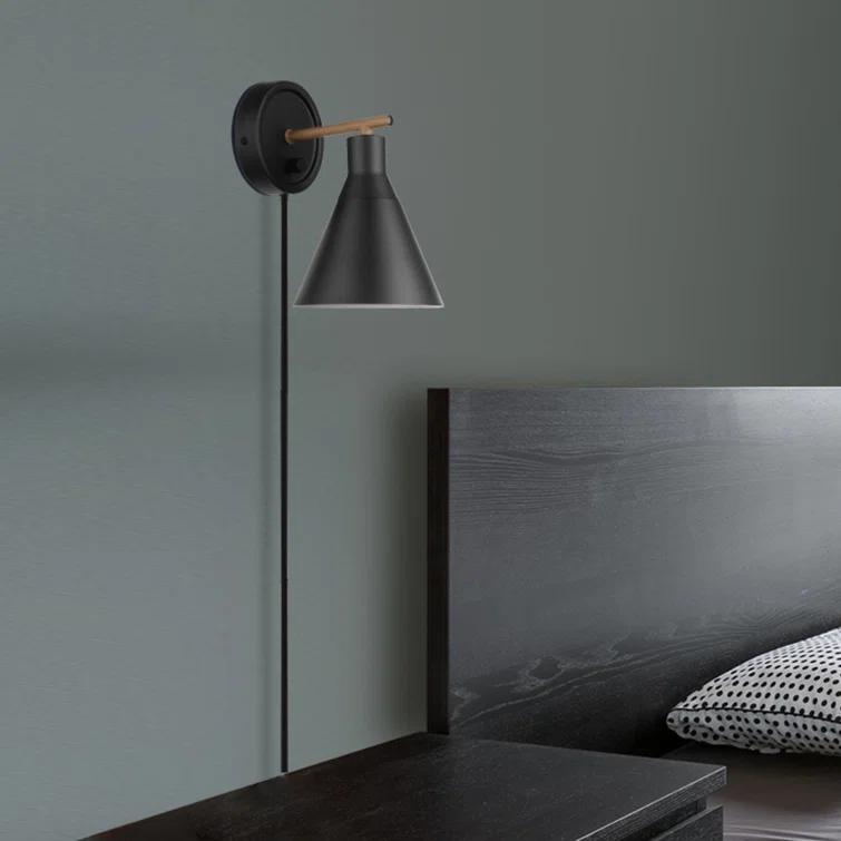 Tristan Aluminum Wall Sconce