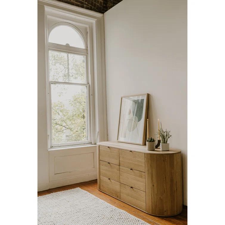 Kono Dresser