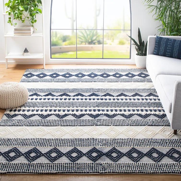 Southwestern Hand Woven Wool/Cotton Southwestern Rug in Dark Navy/Ivory