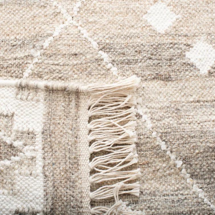 Natural Kilim Hand Woven Wool/Viscose/Cotton Geometric Rug in Natural Beige/Ivory