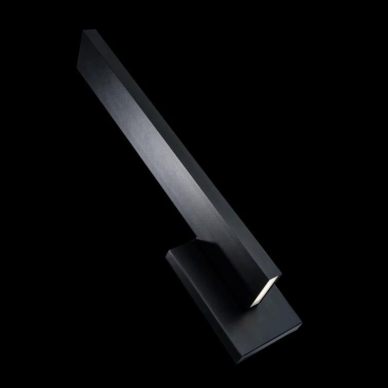 Mako LED Wall Light