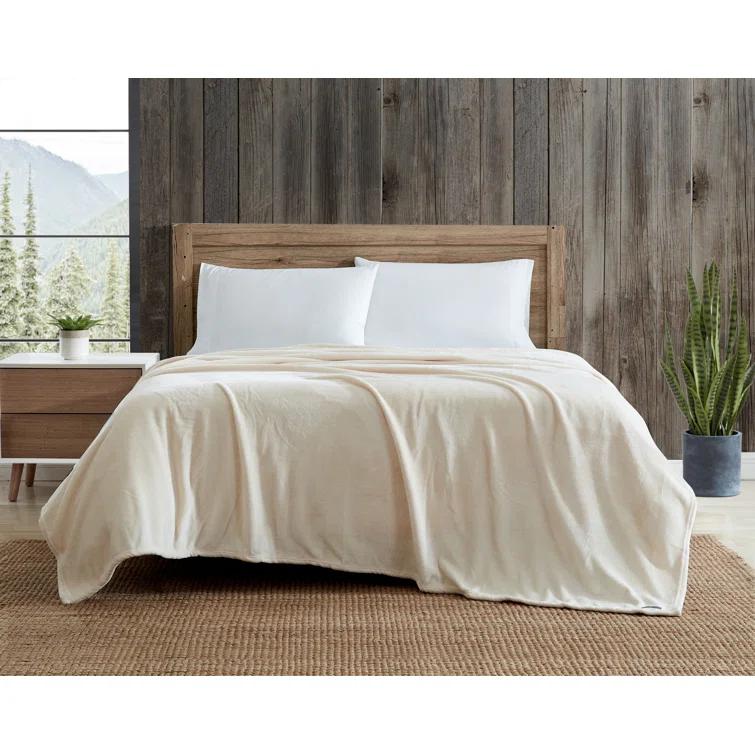 Eddie Bauer Eddie Bauer Solid Ultra Soft Plush Reversible Blanket