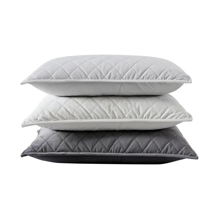 Vera Wang Vera Wang Diamond Velvet Quilt Set