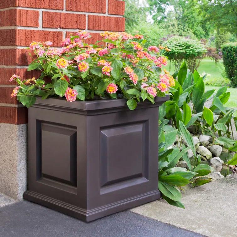 Mayne Inc. Nantucket Square Resin Planter Box with Water Reservoir