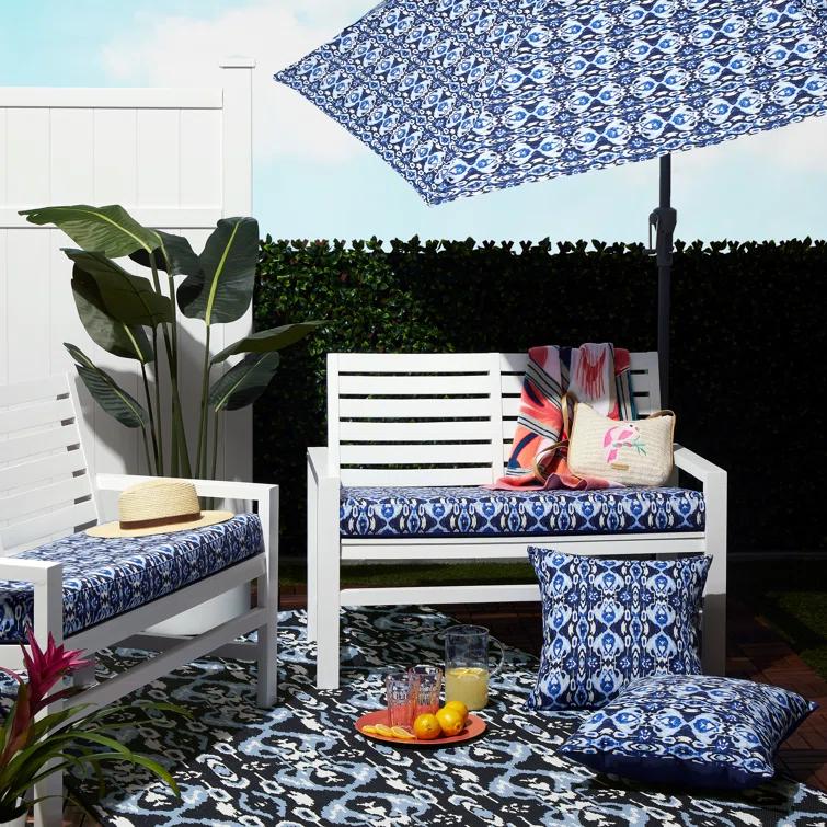 Vera Bradley Vera Bradley Island Outdoor Square Pillow Cover & Insert (Set of 2)