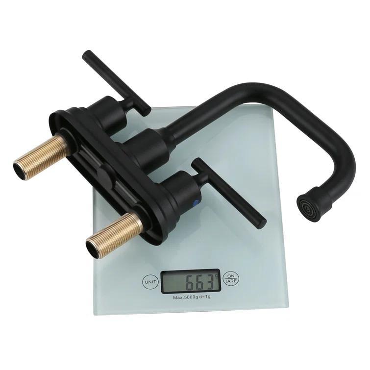 Centerset 2-handle Bathroom Faucet with Drain Assembly