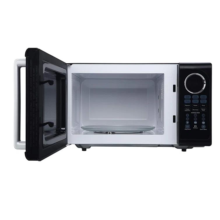 Black+Decker 0.9 Cubic Feet 900 Watt Countertop Microwave