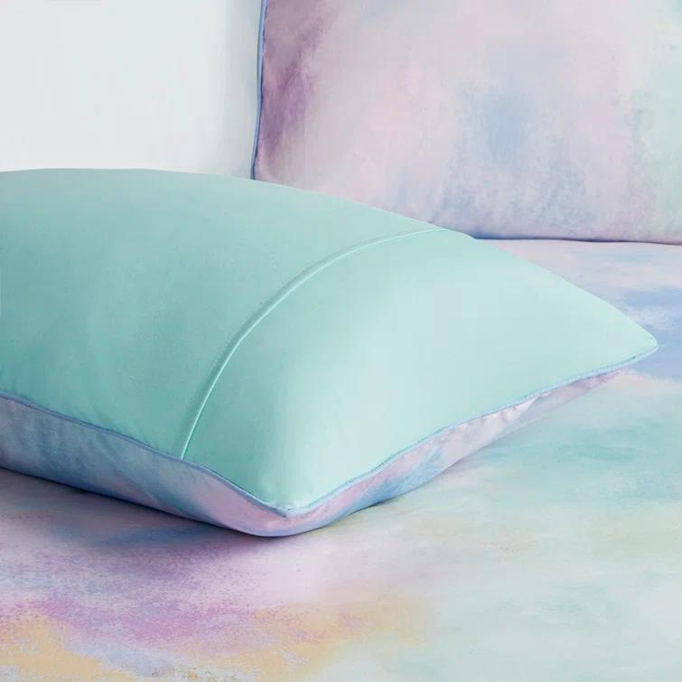 Intelligent Design Cassiopeia Watercolor Tie Dye Printed Duvet Cover Set with Throw Pillow