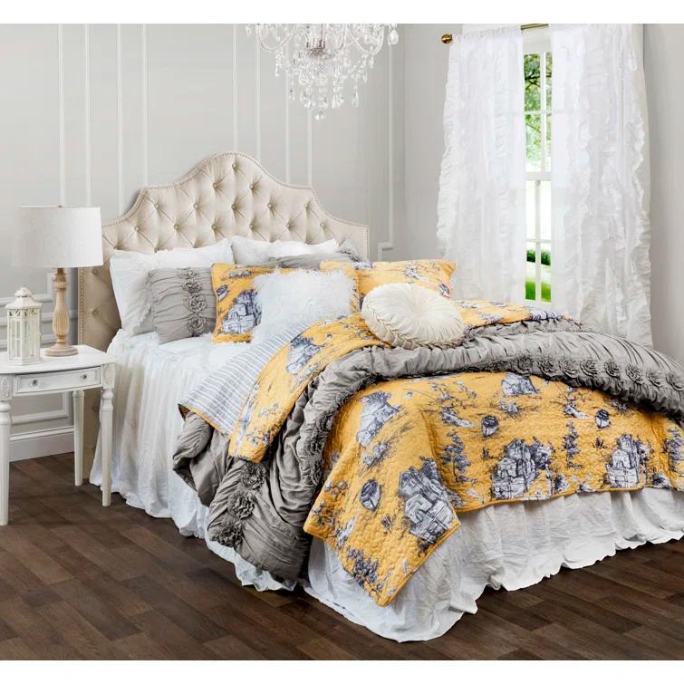 Reyna Reversible Quilt Set (Set of 3)