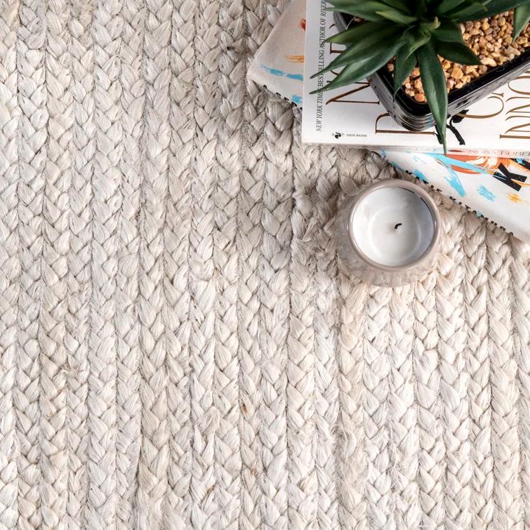 Cruise Handmade Braided Jute Area Rug in Off White