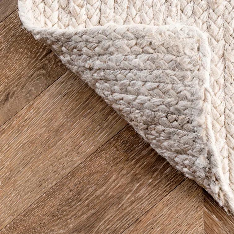 Cruise Handmade Braided Jute Area Rug in Off White