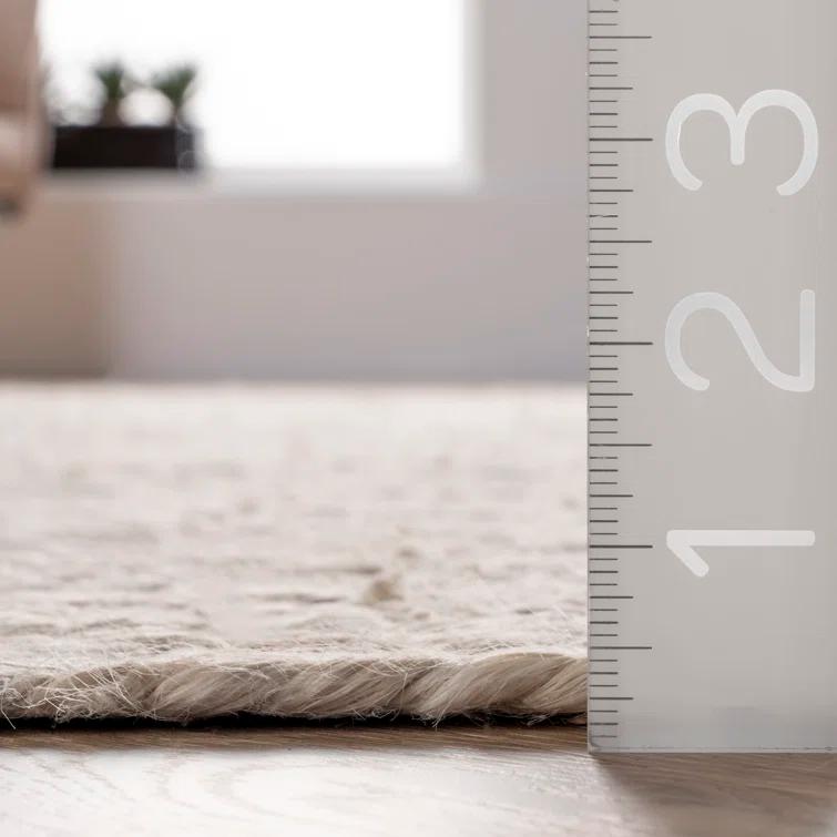 Cruise Handmade Braided Jute Area Rug in Off White