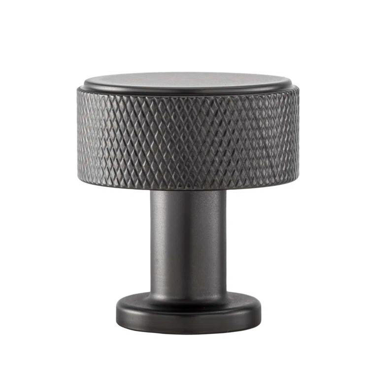 Kent Knurled Round Knob