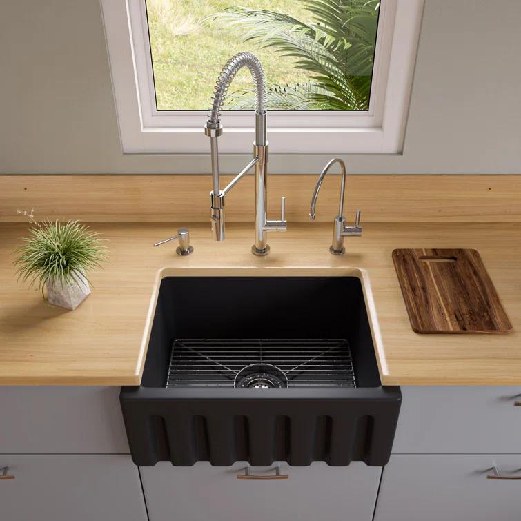 24'' L Farmhouse / Apron Single Bowl Fireclay Kitchen Sink