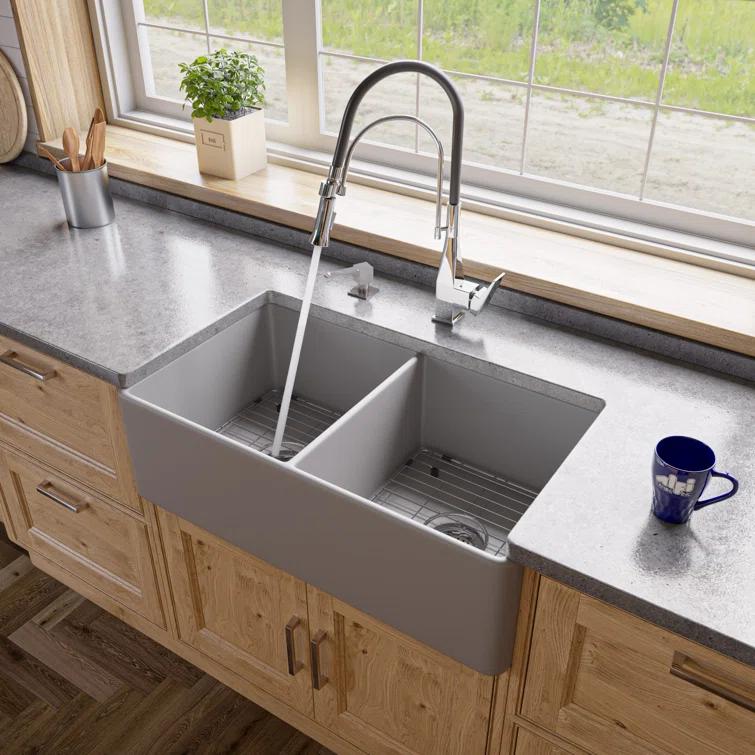 33'' L Farmhouse / Apron Double Bowl Fireclay Kitchen Sink