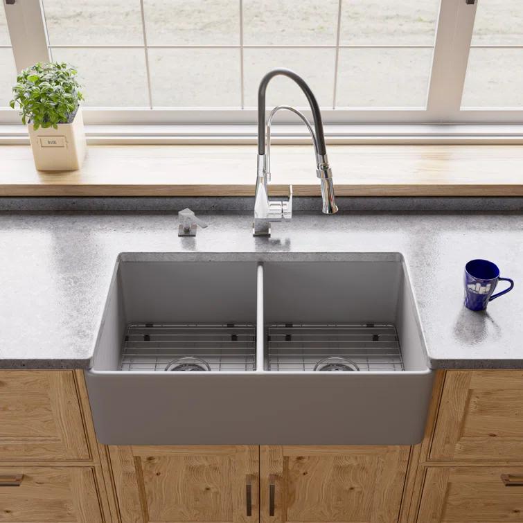 33'' L Farmhouse / Apron Double Bowl Fireclay Kitchen Sink