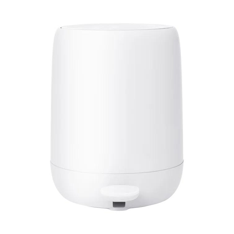 Blomus SONO 1.3-Gallon White Pedal Trash Bin