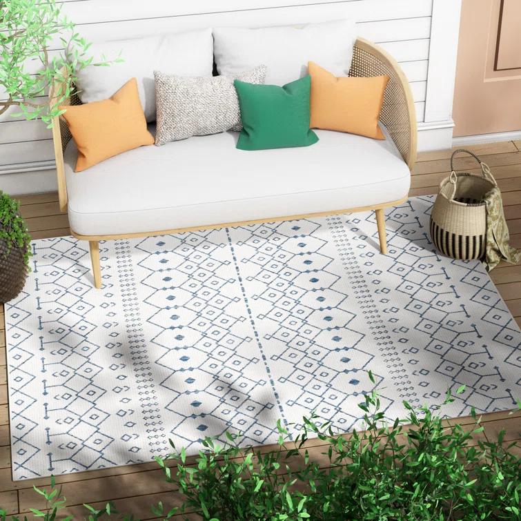 Marshanna Nord Trellis Light Blue Indoor/Outdoor Flat-Weave Area Rug
