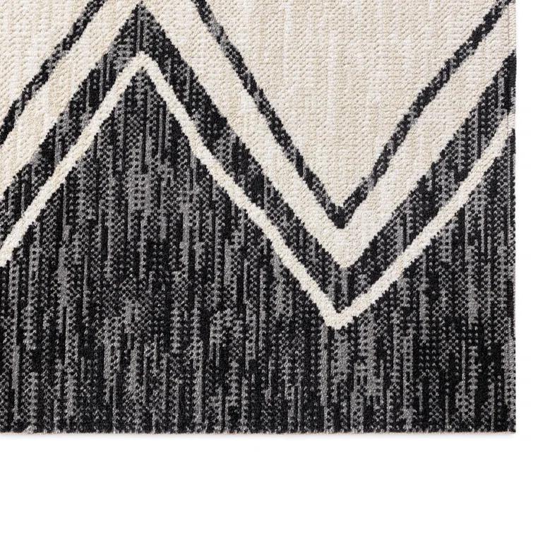 Nicole Miller New York Leon Patio Sofia Indoor/Outdoor Area Rug, Black/Ivory
