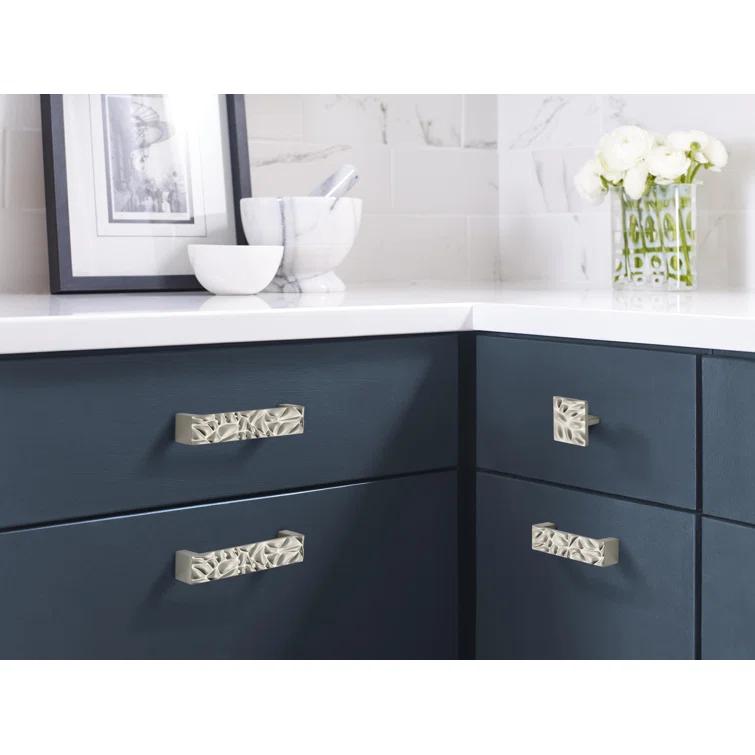 Calathea Bar Pull