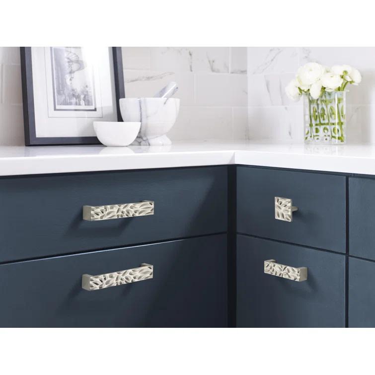 Calathea Bar Pull