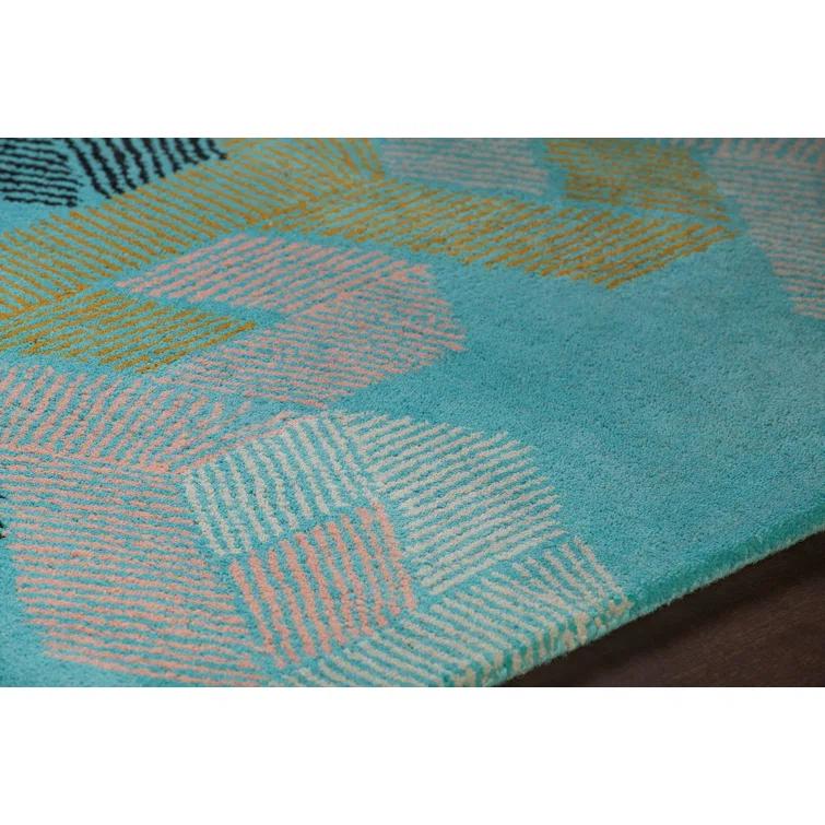 Handmade White Tufted Wool and Viscose 5' x 7' Rug