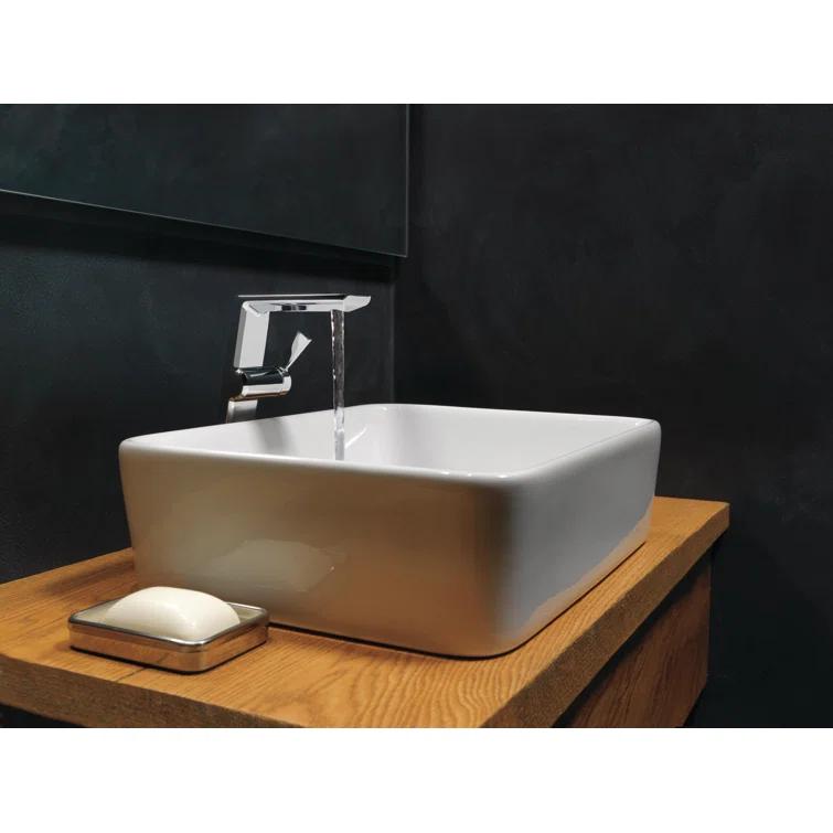Pivotal Single Hole Bathroom Faucet with Drain Assembly and Diamond™ Seal Technology