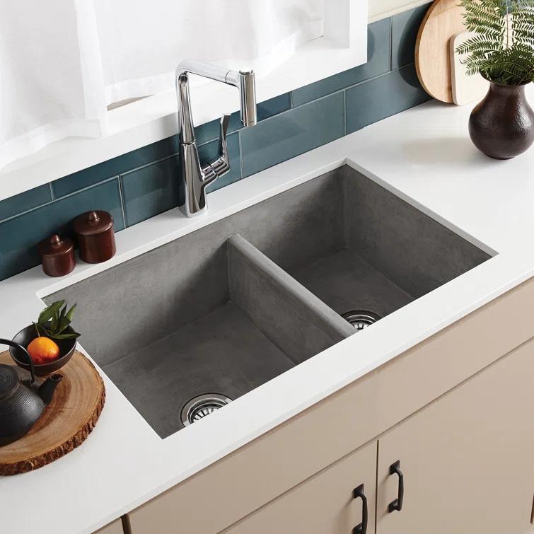 Farmhouse 33" L x 21" W Double Basin Farmhouse/Apron Kitchen Sink