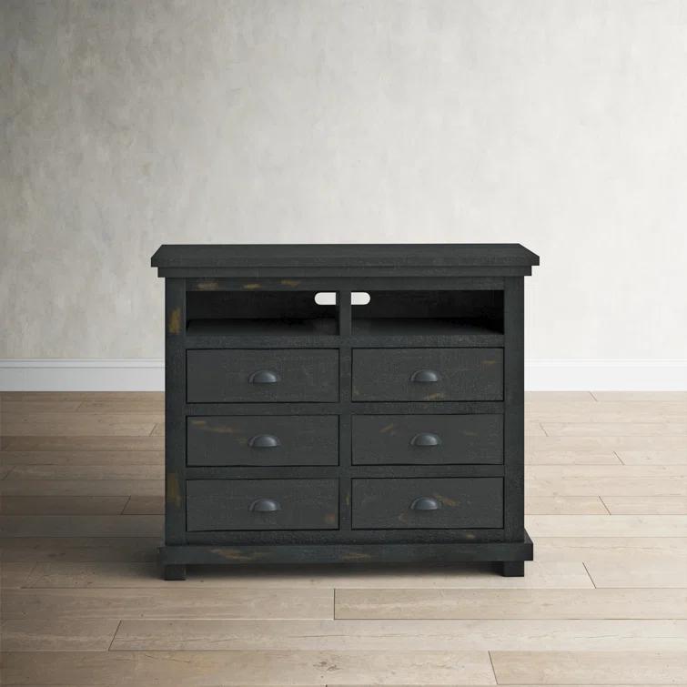 Wolferstorn 6 - Drawer Double Dresser