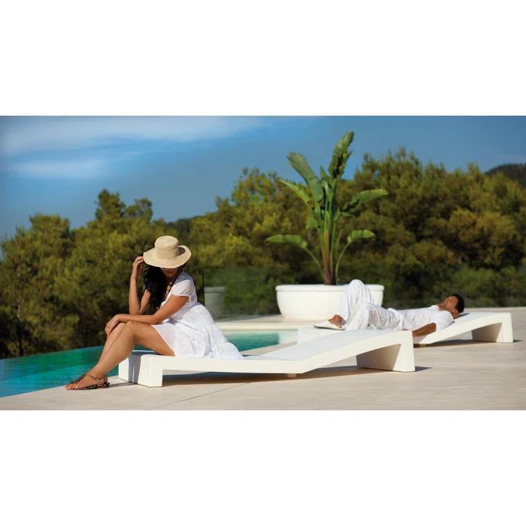Jut 78.75" Long Single Chaise
