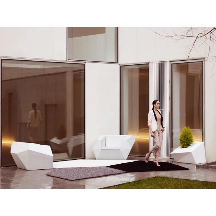 Faz - Resin Lounge Chair - Basic