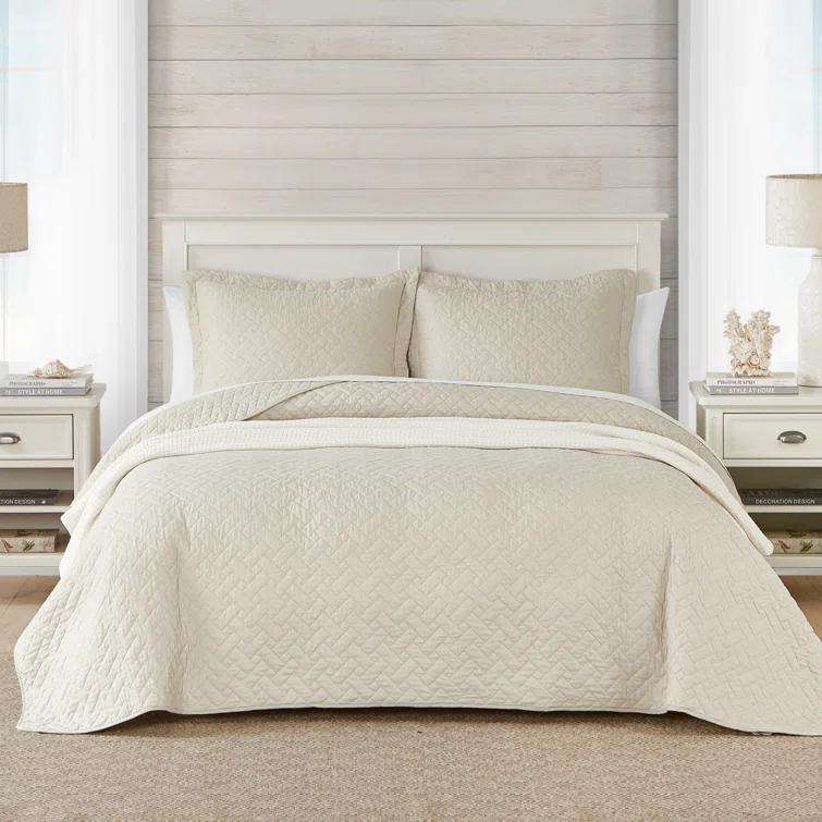 Tommy Bahama Home Tommy Bahama Raffia Solid Cotton Reversible Quilt Set