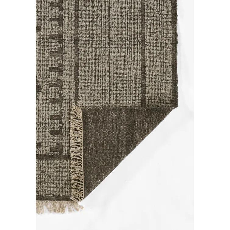 Journee Handwoven Wool Rug - 5' x 8'
