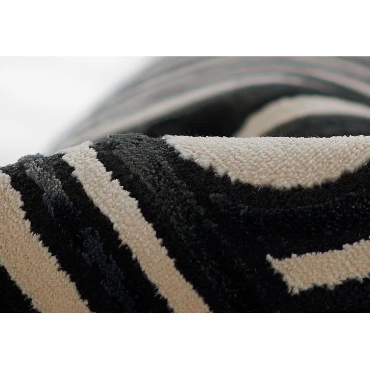 Wade Logan® Chanella Geometric Black/Beige Area Rug