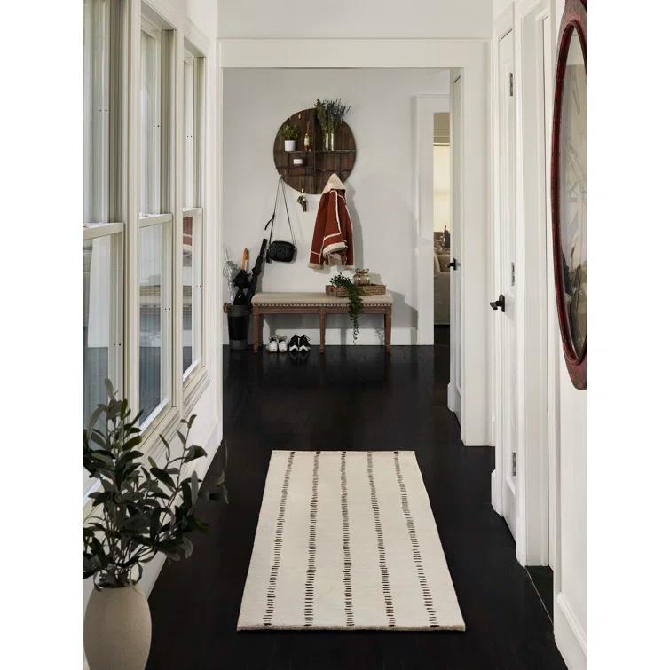Posey Hand-Tufted Wool Rug - Ivory / 3'6" x 5'6"