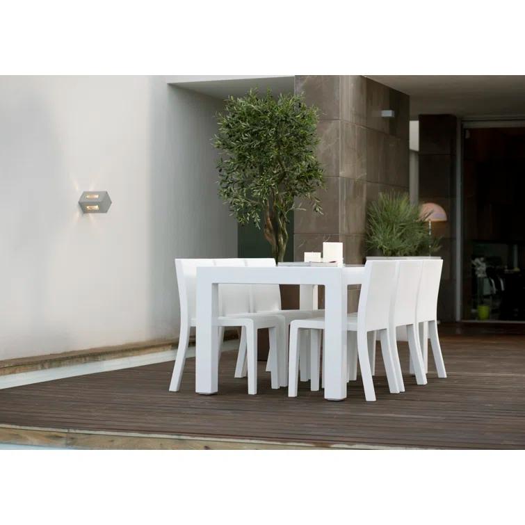 Jut Plastic/Resin Dining Table
