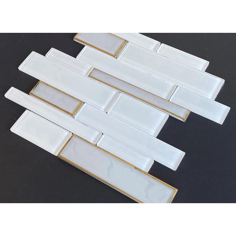 Randow Sized White Glass with Gold Glazed Glass Linear Mosaic Wall Tile
