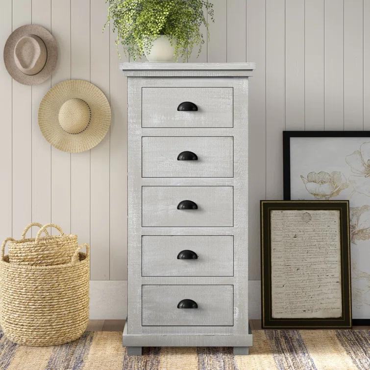 Wolferstorn 5 - Drawer Dresser
