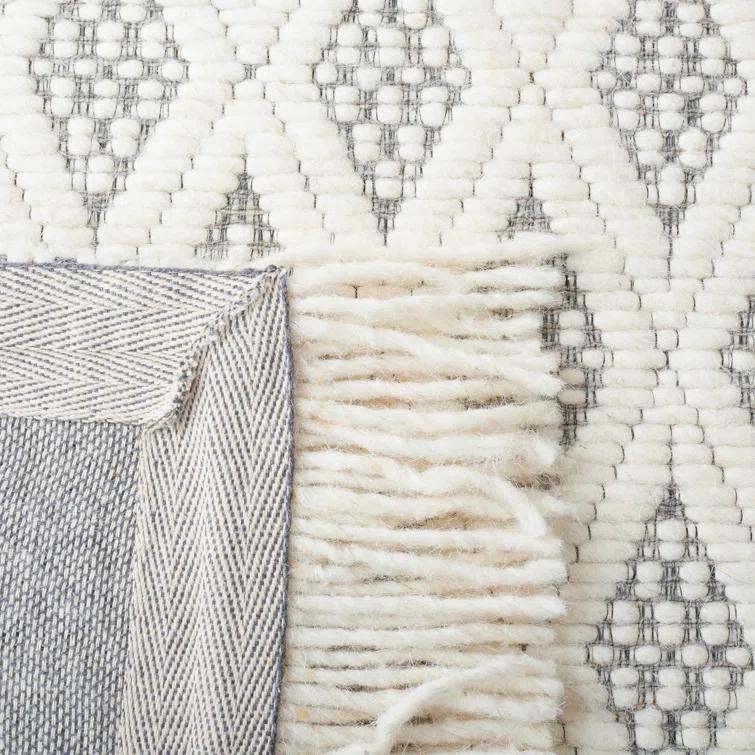 Natura NAT865 Hand Woven Indoor Area Rug - Ivory/Grey - 4'x6' - Safavieh