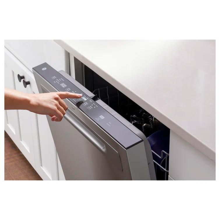 GE Appliances 24" 50 dBA Built-In Digital Control Dishwasher GDP630PYRFS