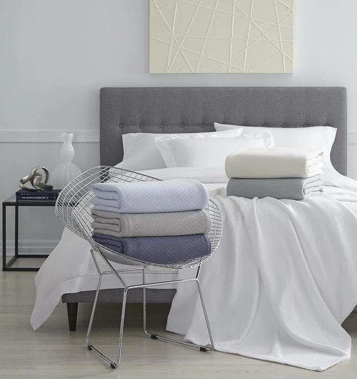 Corino Marine-Inspired White Cotton Full/Queen Blanket