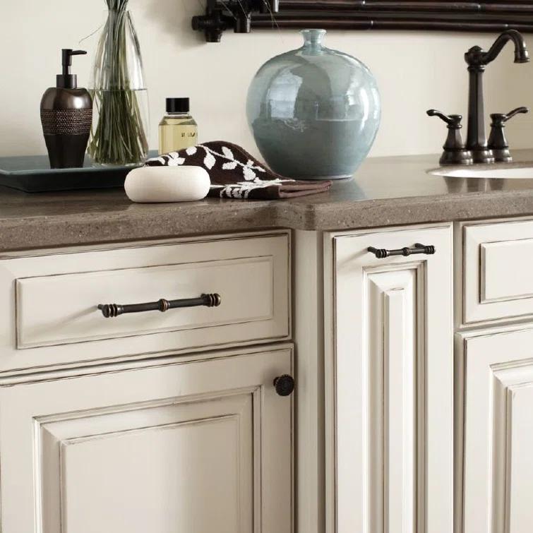 Charlotte 1 1/4" Diameter Knob