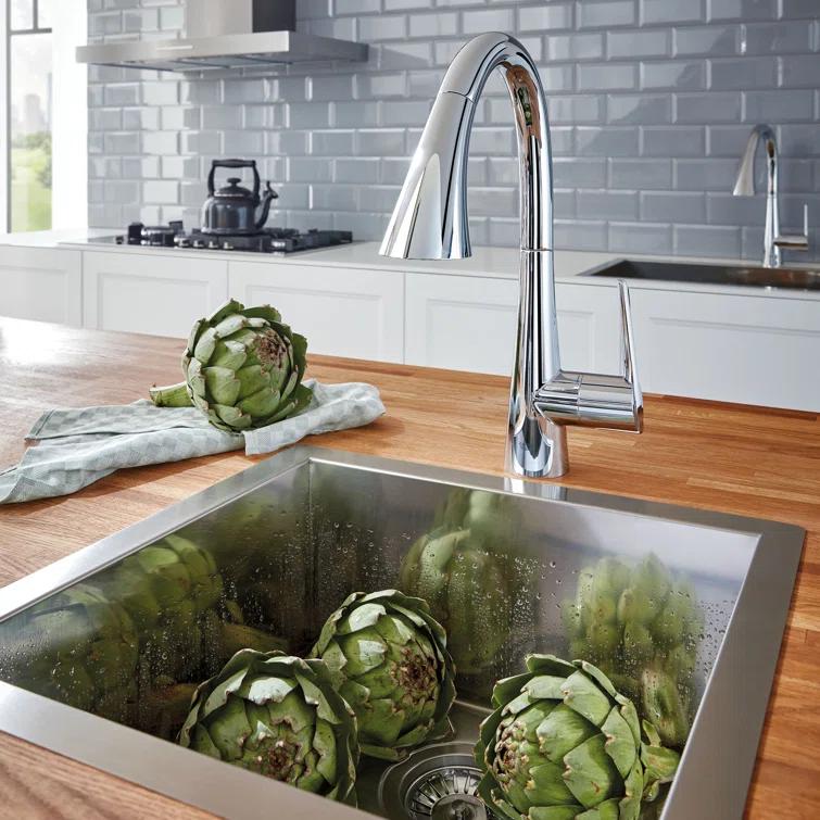 ZEDRA Single-Handle Pull Down Triple Spray Bar Faucet 1.75 GPM
