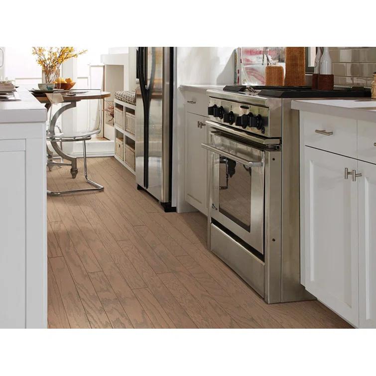 Shaw Amberwood Oak 3.25-in W x Varying Lengths Engineered Hardwood Flooring