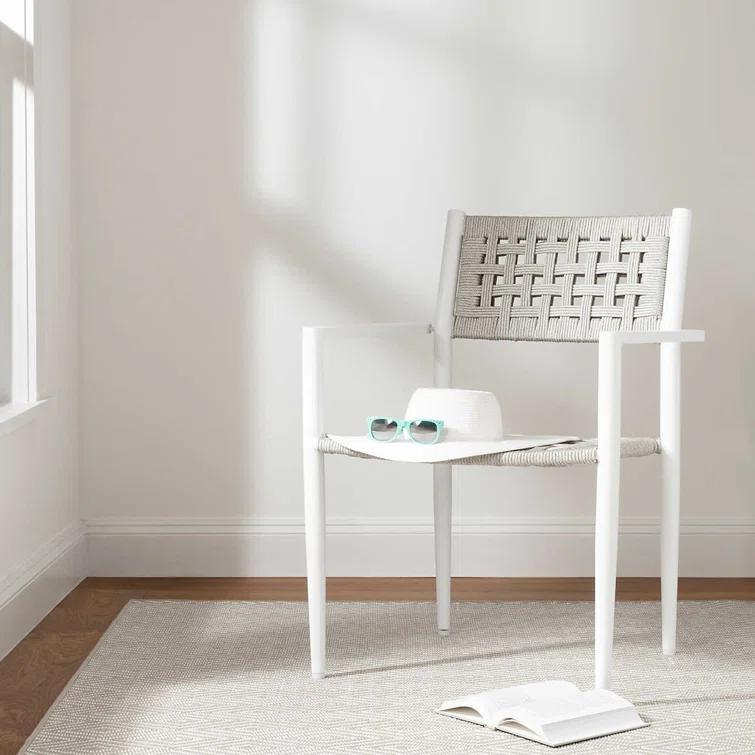 Diamond Platinum/White Handwoven Indoor/Outdoor Rug